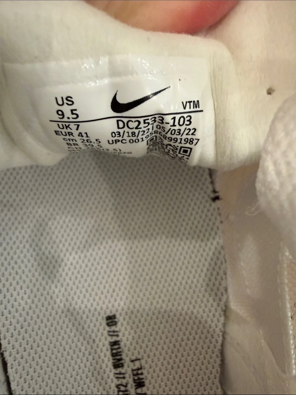 Nike waffle one 9.5
